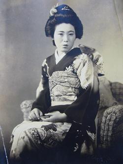 母